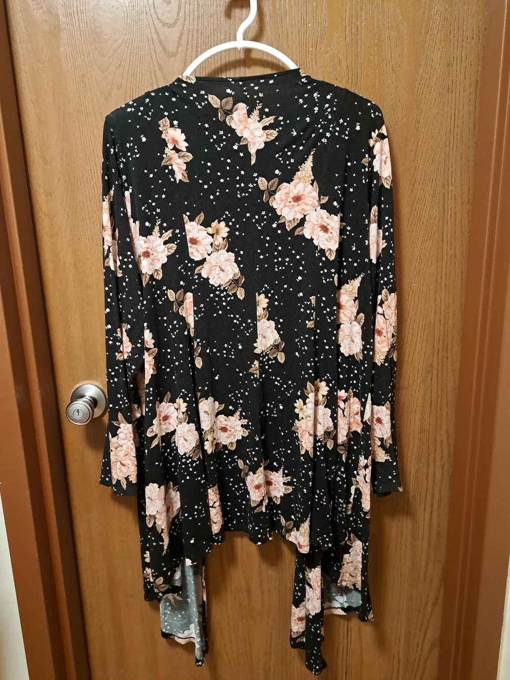 torrid Black Floral Open-Front Cardigan with Peach Flowers - Picture 2 of 3
